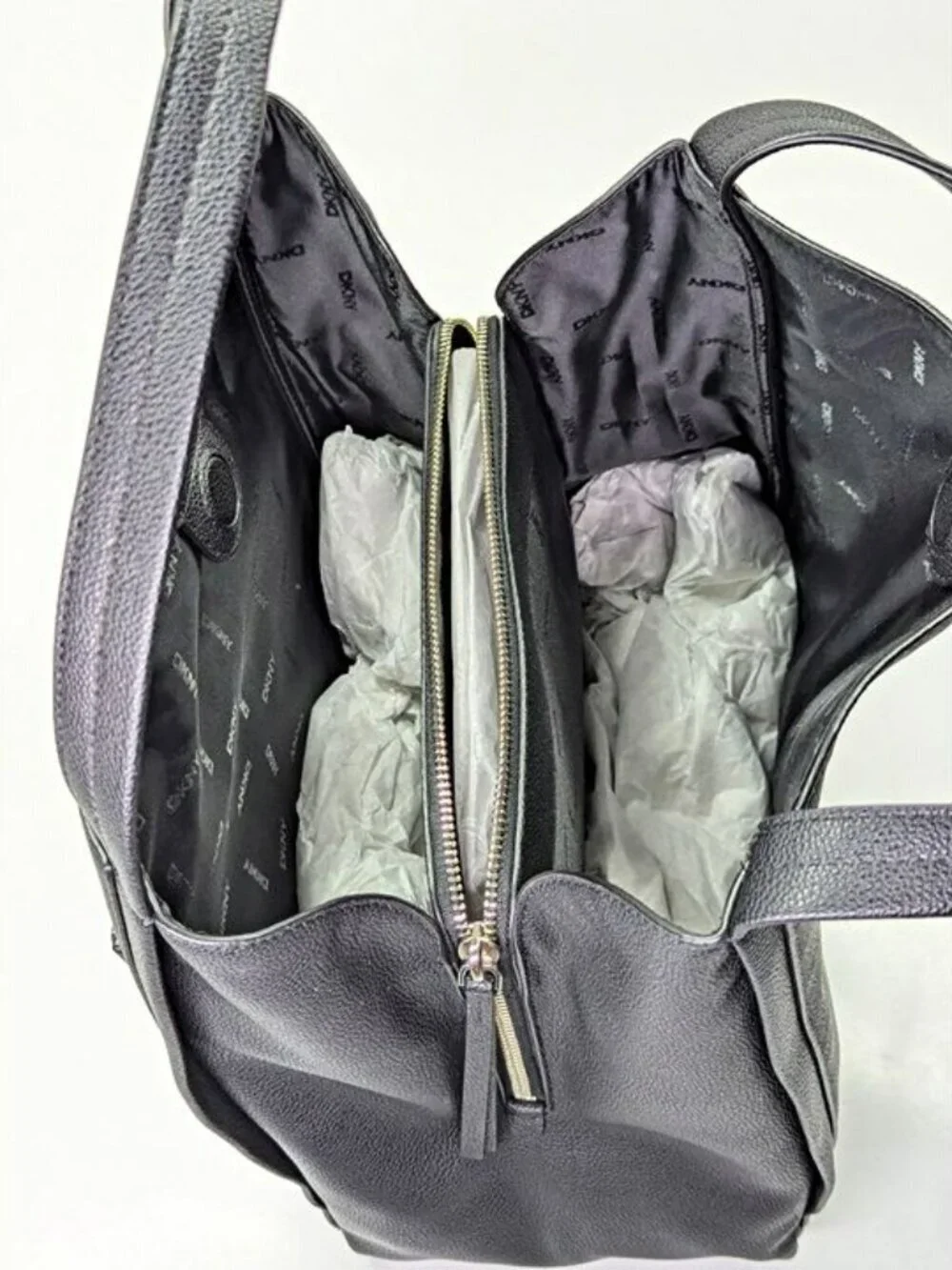 DKNY Nala Women's Magnetic Closure Medium Size Black Hobo (MSRP $198)